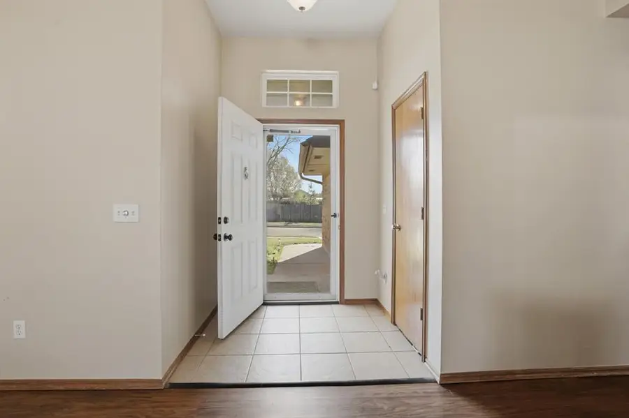 9305 E Crooked Creek Lane, Moore, OK 73160 - #3