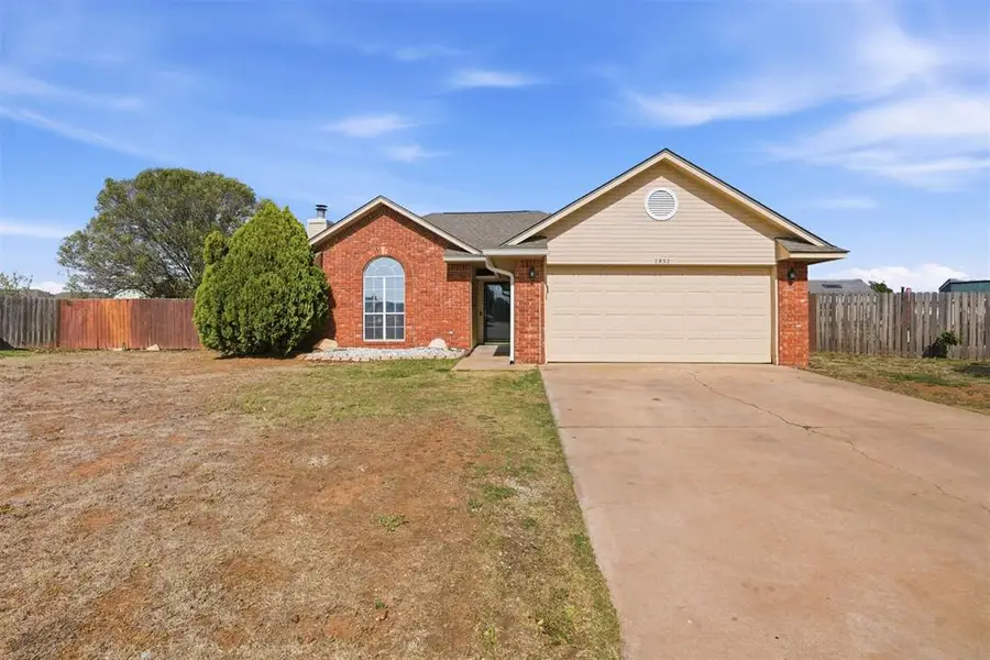 2932 Laurel Circle, Altus, OK 73521 - #3