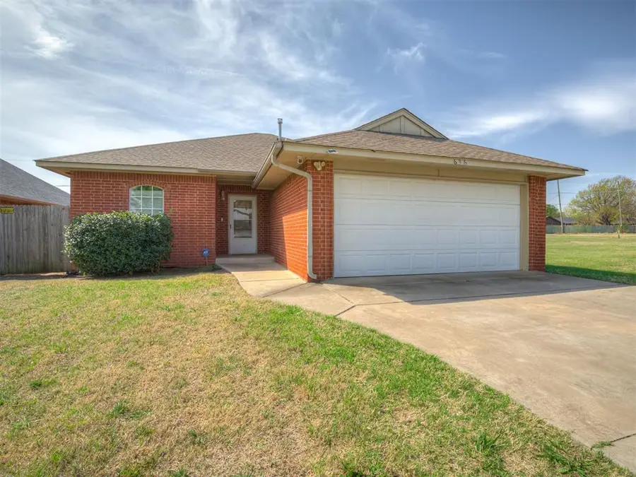 636 NW 112th Street, Oklahoma City, OK 73114 - #3