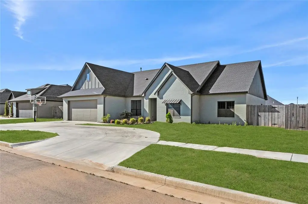 2707 Cloud Nine Circle, Weatherford, OK 73096 - #1