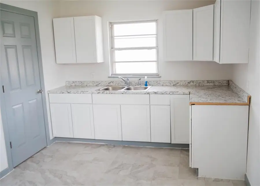 308 S Western Avenue, Dill City, OK 73641 - #3