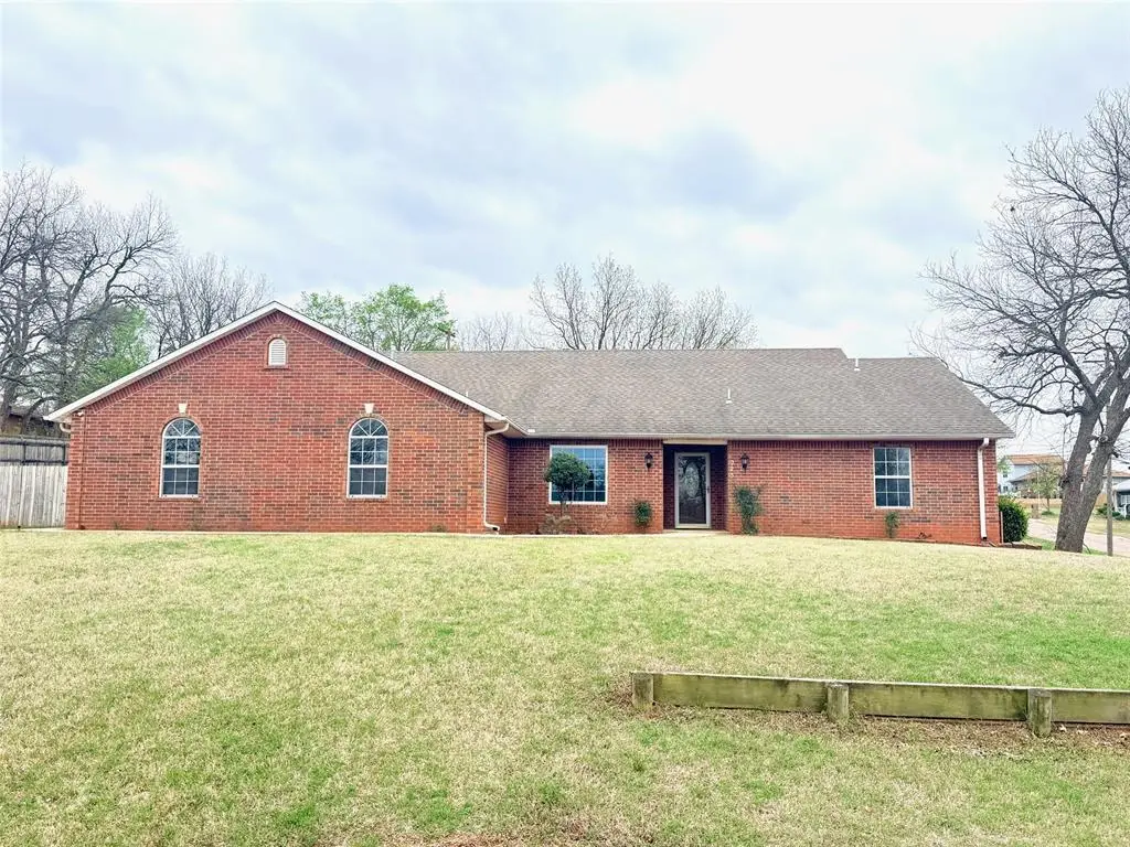 223 W 4th Street, Chandler, OK 74834 - #1