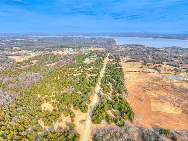 21 Emberlyn Lane, Eufaula, OK 74432