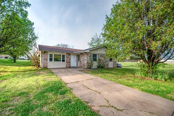 622 W 10th Street, Stroud, OK 74079