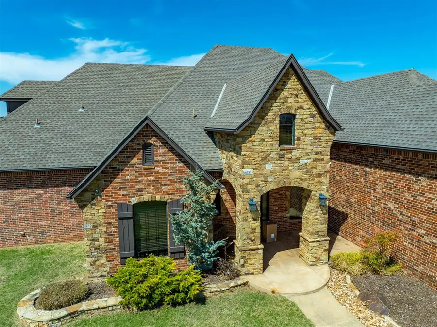 1304 Inverness Circle, Shawnee, OK 74801 - #2