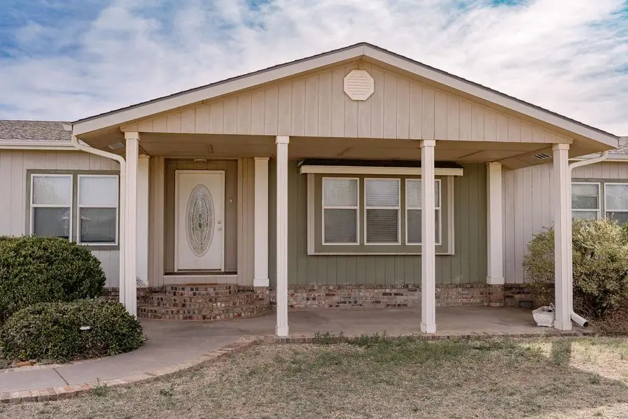 17306 E 1130 Road, Sweetwater, OK 73666 - #2