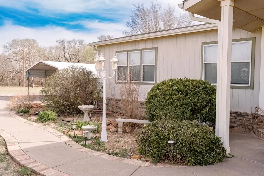 17306 E 1130 Road, Sweetwater, OK 73666 - #3