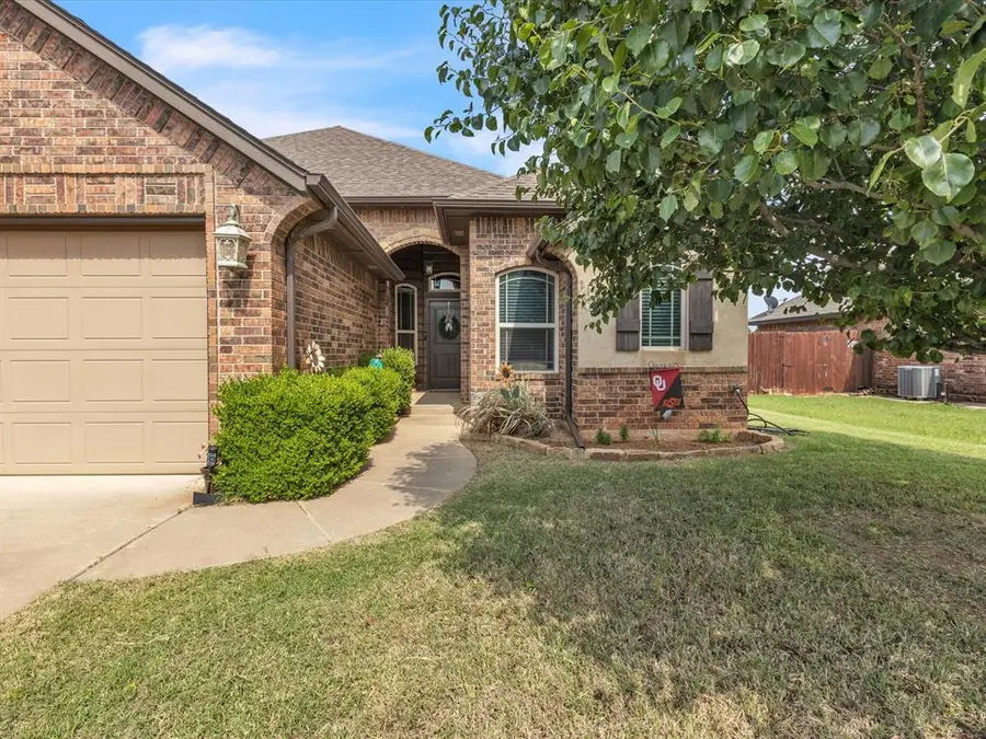2408 Bear Crossing, Yukon, OK 73099 - #2