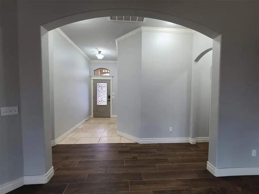 4800 Hambletonian Lane, Mustang, OK 73064 - #2