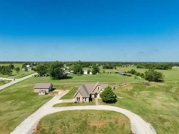 404 W Lakeview Drive, Tecumseh, OK 74873