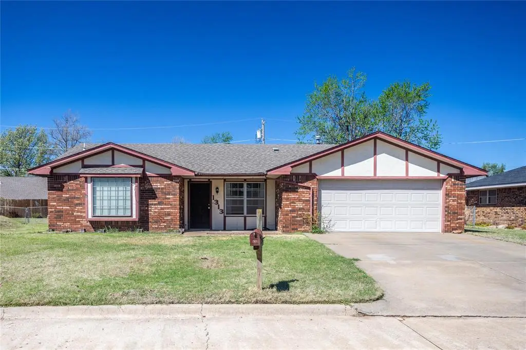 1313 Kent, Weatherford, OK 73096 - #1