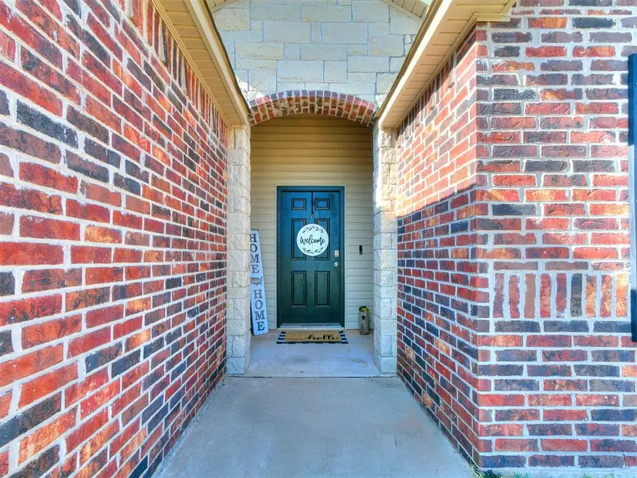 2220 Dillards Drive, Chickasha, OK 73018 - #2