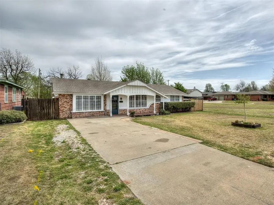 1317 S Miles Avenue, El Reno, OK 73036 - #2