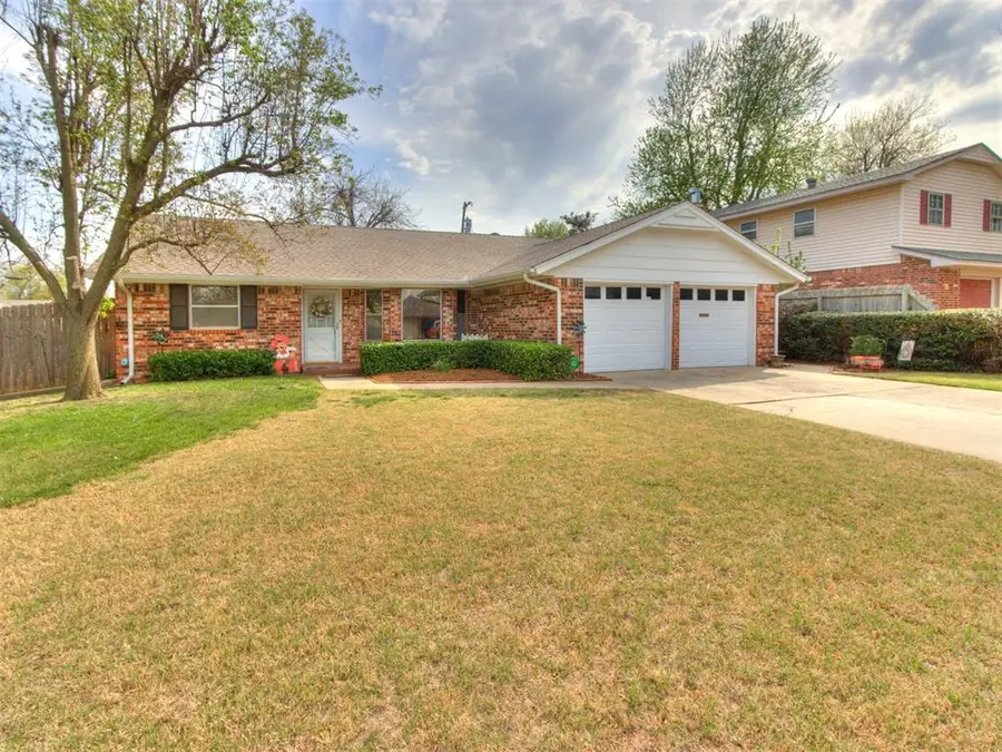 406 Kingston Drive, Yukon, OK 73099 - #2