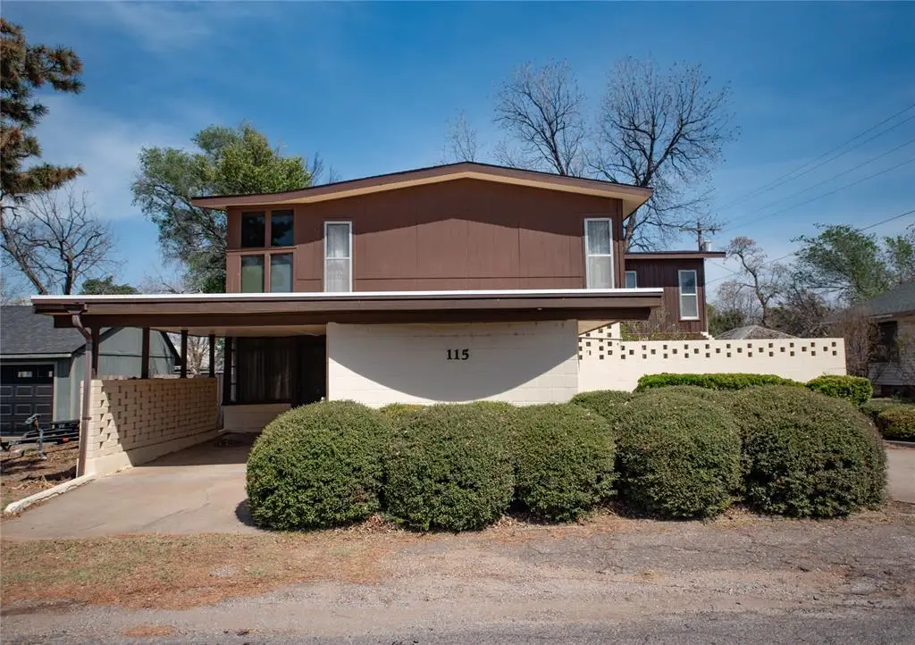 115 E Van Buren Street, Mangum, OK 73554 - #1