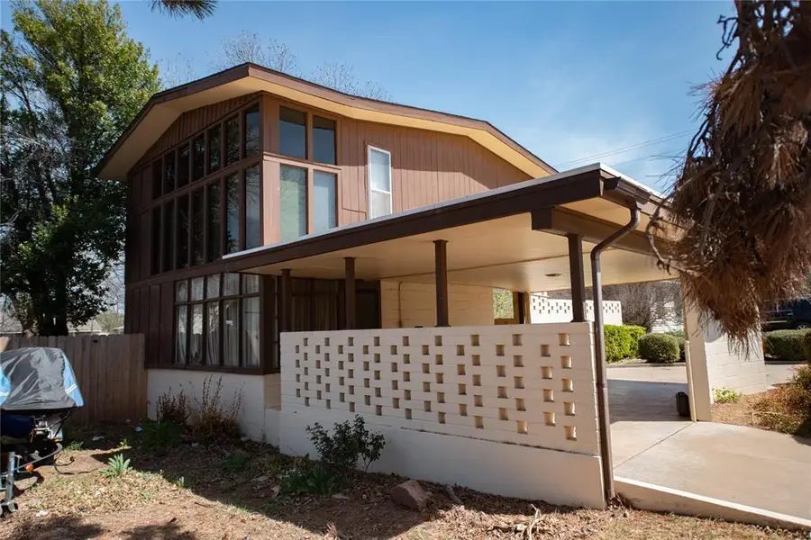 115 E Van Buren Street, Mangum, OK 73554 - #3