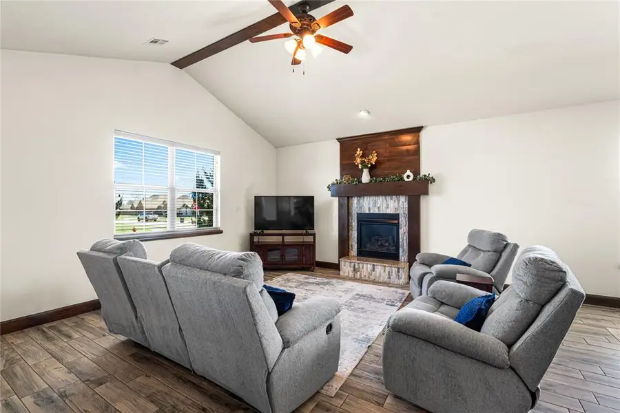 833 Glenwood, Moore, OK 73160 - #2