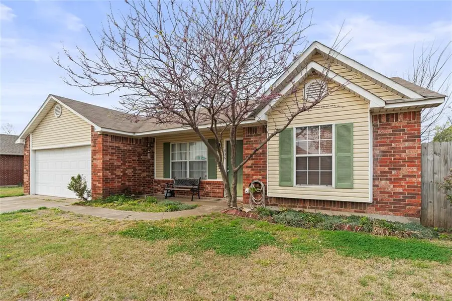 936 NW 15th Street, Moore, OK 73160 - #2