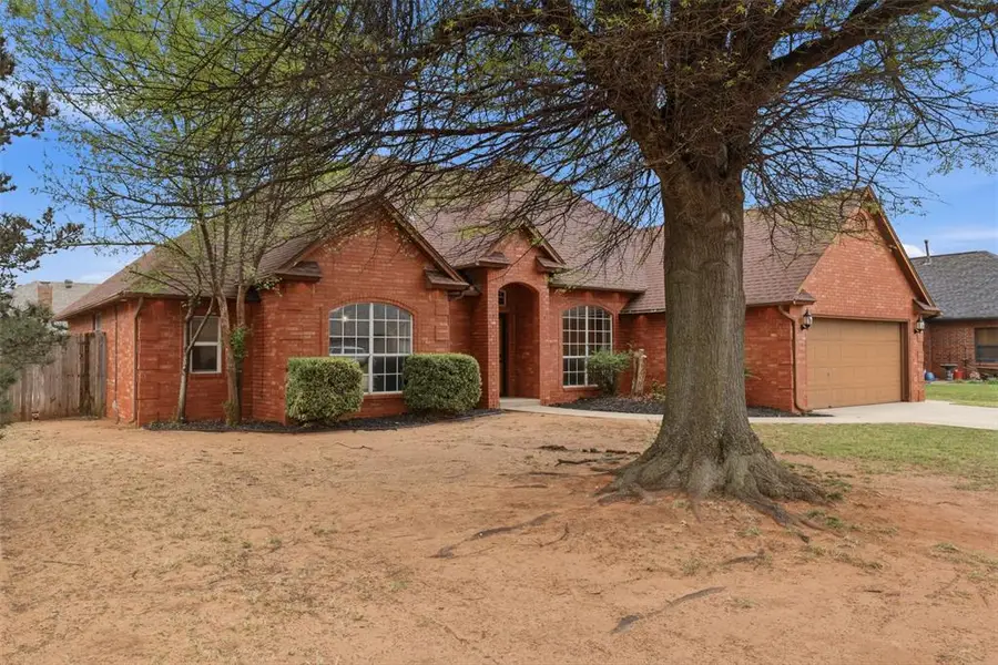 704 N Remington Way, Mustang, OK 73064 - #2