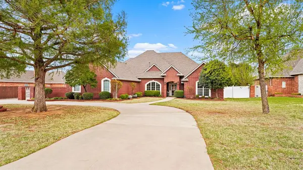 3608 Meadow Lane, Moore, OK 73160