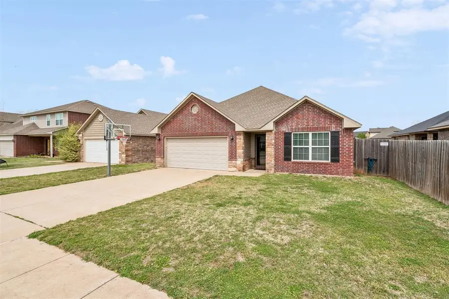 9209 NW 71st Street, Yukon, OK 73099 - #2