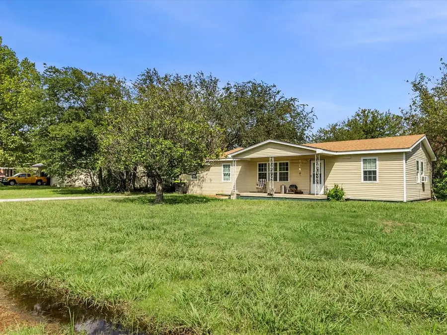 725 N Pine Street, Stratford, OK 74872 - #3