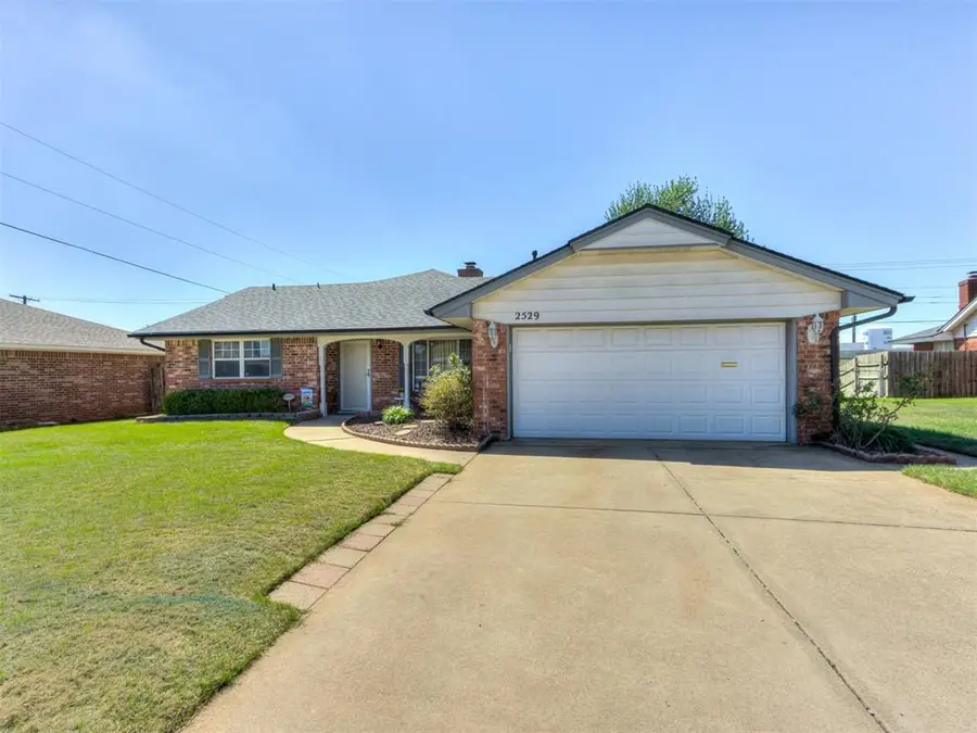 2529 Edgewood Drive, Moore, OK 73160 - #3