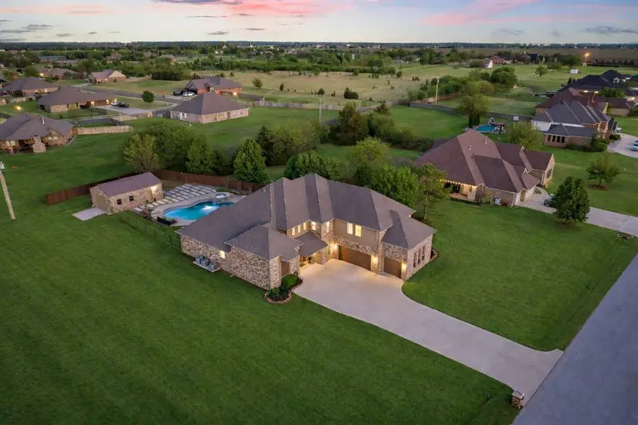 21142 Highlander Ridge, Edmond, OK 73012 - #2