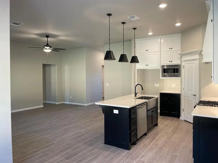 8209 Lambert Way, Edmond, OK 73034 - #2