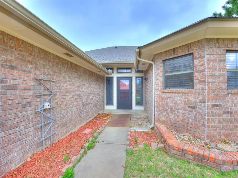 11619 Zandra Avenue, Midwest City, OK 73130 - #2