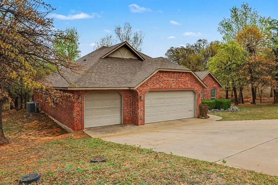 3847 Prairie Falcon Point, Edmond, OK 73034 - #3
