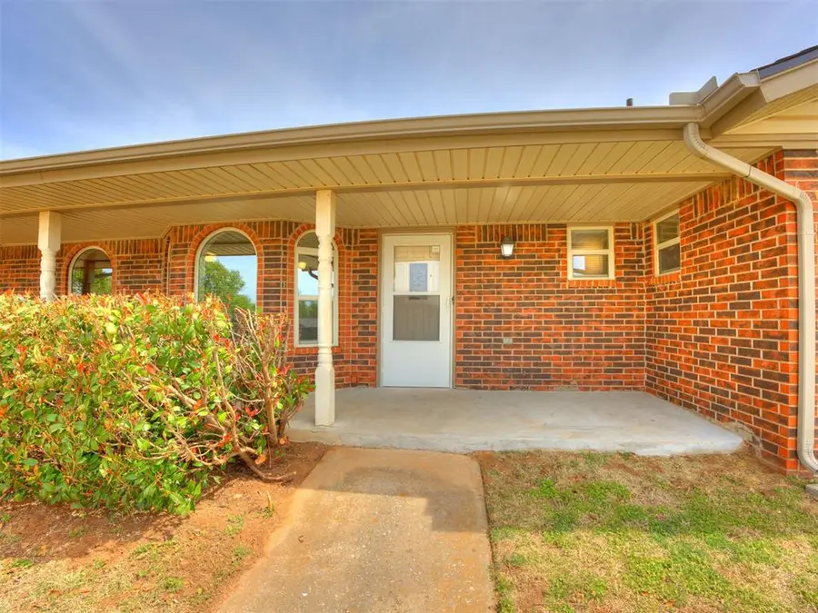 1000 Richmond Street, Yukon, OK 73099 - #2