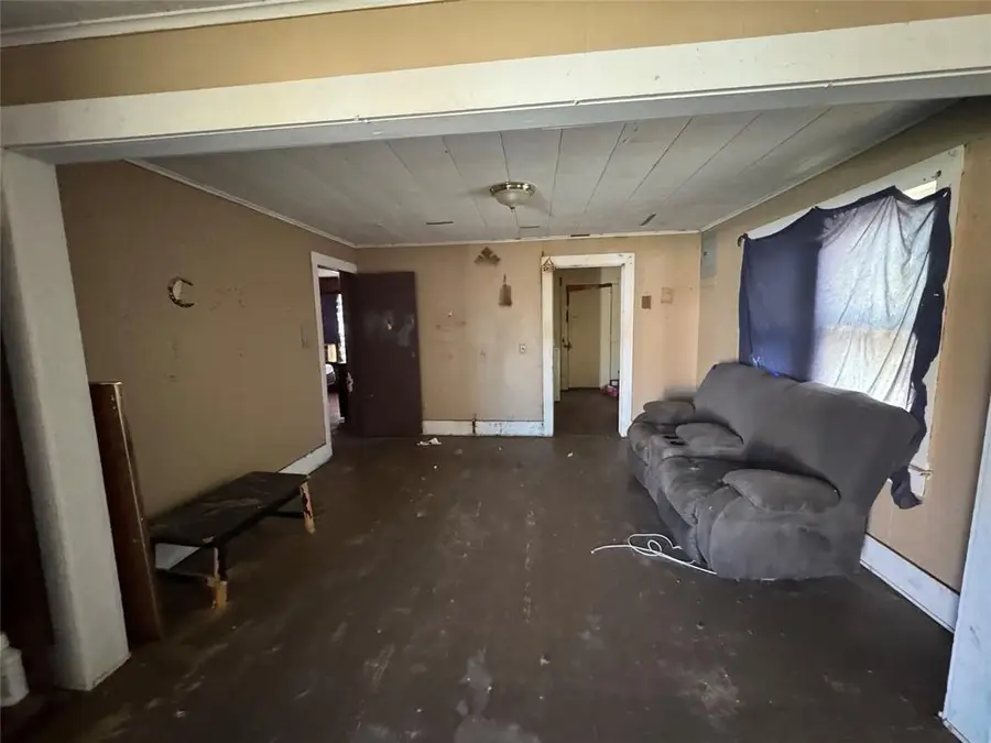 207 W Evans Avenue, Seminole, OK 74868 - #3