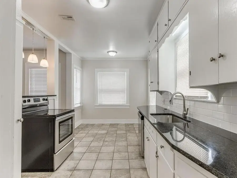 601 NW 24th Street, Oklahoma City, OK 73103 - #3