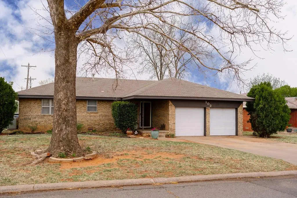 102 Ramsey Place, Elk City, OK 73644 - #1