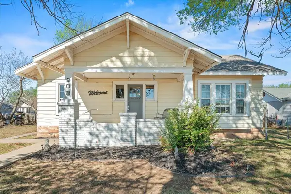 903 N Prouty Avenue, Watonga, OK 73772