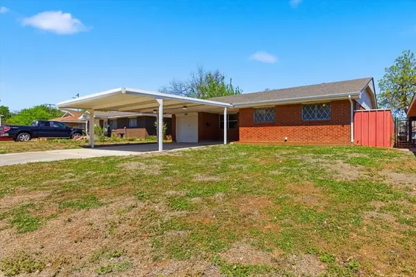 4809 S Park Vista Drive, Del City, OK 73115