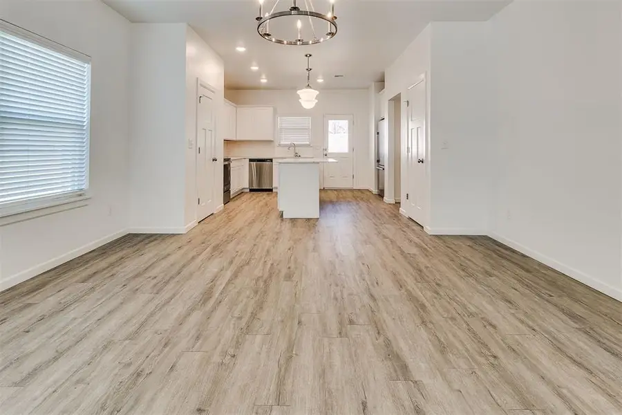 1425 E Park Place, Oklahoma City, OK 73117 - #3