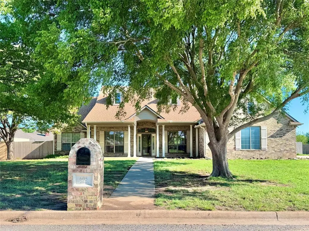 605 E California Street, Walters, OK 73572 - #1