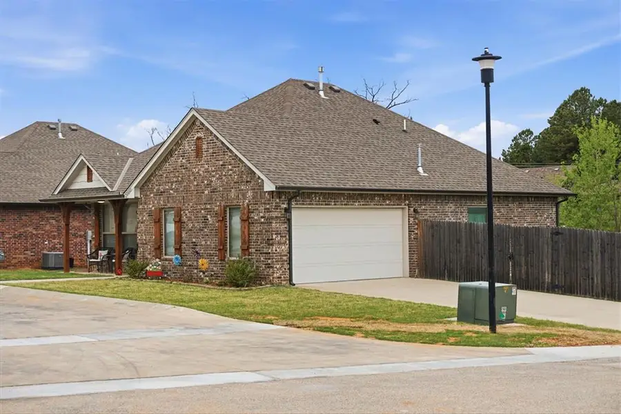 20645 Santa Fe Avenue, Harrah, OK 73045 - #2