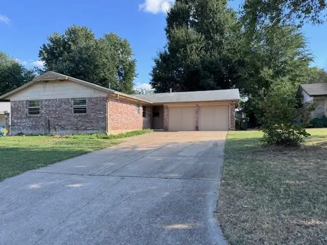 304 W Campbell Drive, Midwest City, OK 73110 - #2