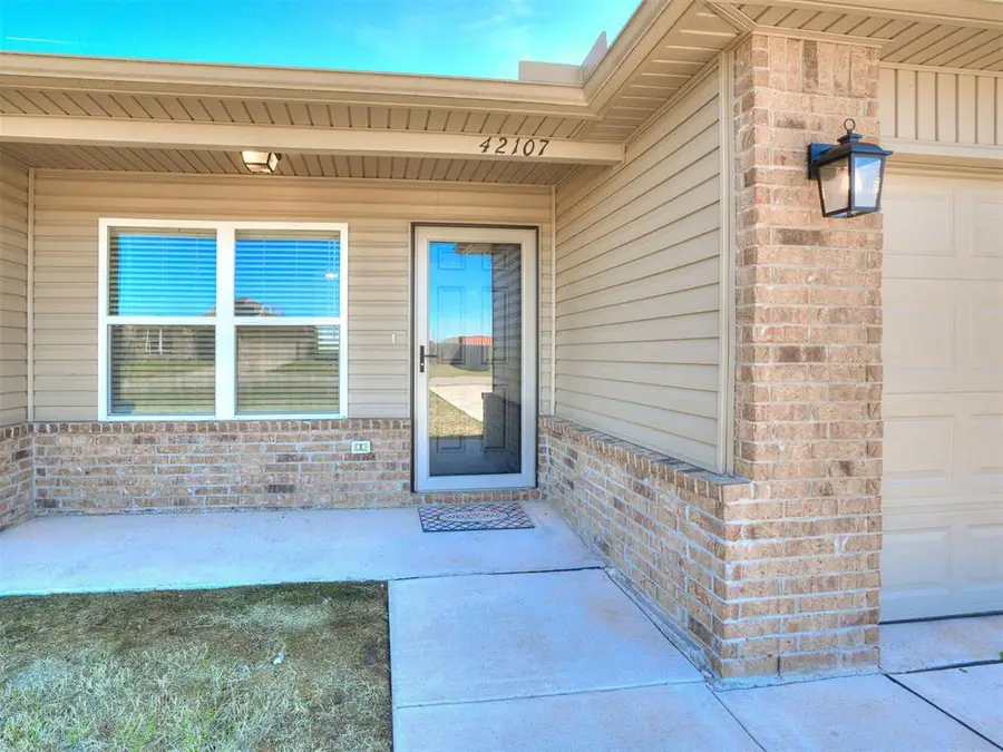 42107 Coopers Court, Shawnee, OK 74804 - #2