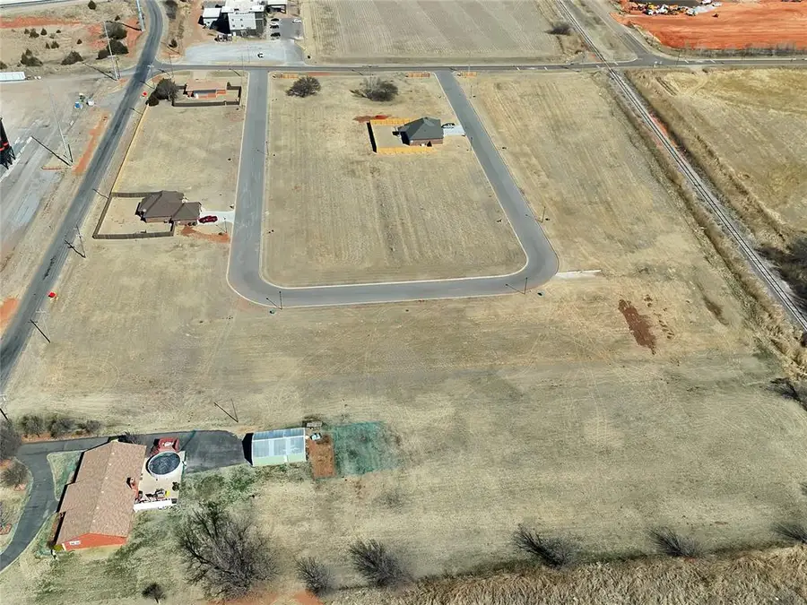 9 Flintlock Trail, Clinton, OK 73601 - #3