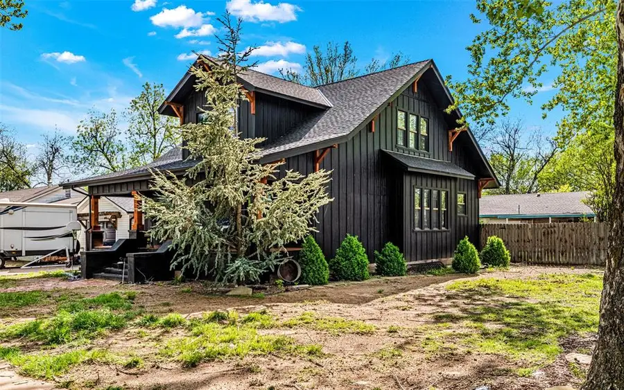 201 S 6th Street, Marlow, OK 73055 - #2