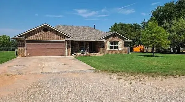 105002 S Hidden Valley Drive, McLoud, OK 74851