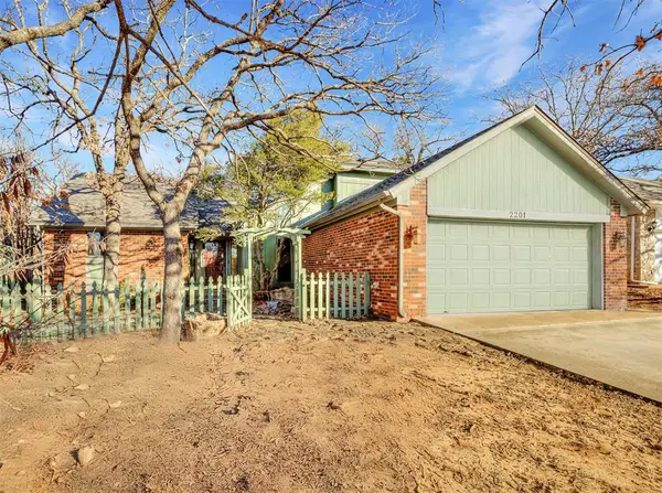 2201 Colchester Terrace, Edmond, OK 73034