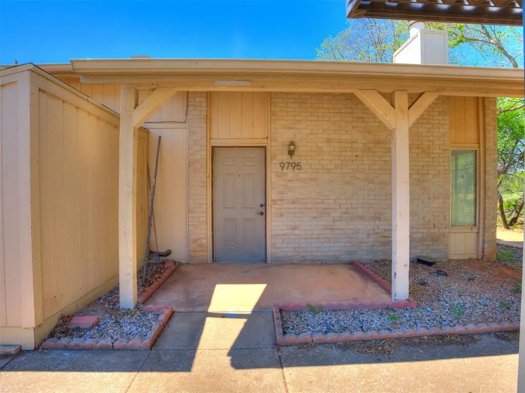 9795 Hefner Village Boulevard, Oklahoma City, OK 73162 - #1