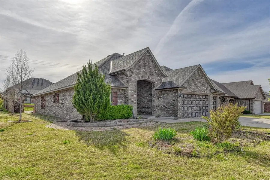 1100 Bryan Drive, Moore, OK 73160 - #2
