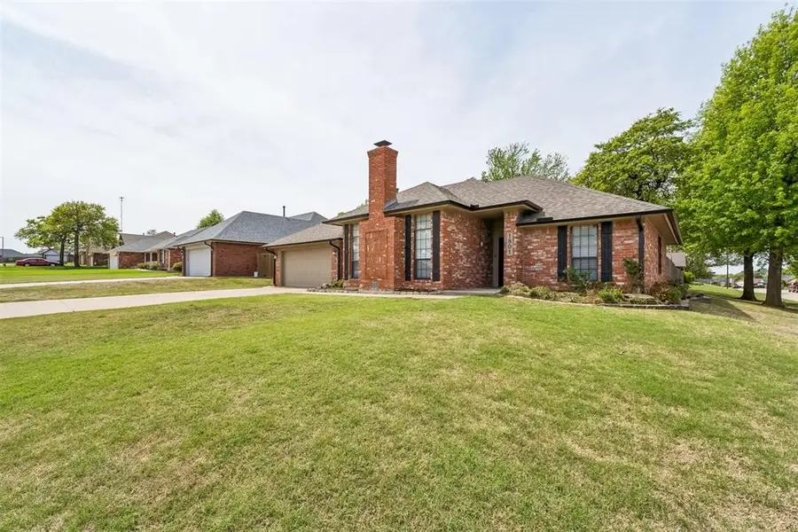 1801 Whispering Trail, Midwest City, OK 73130 - #3