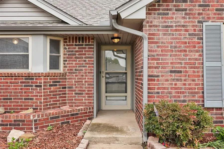 8416 Breezewood Drive, Oklahoma City, OK 73135 - #3